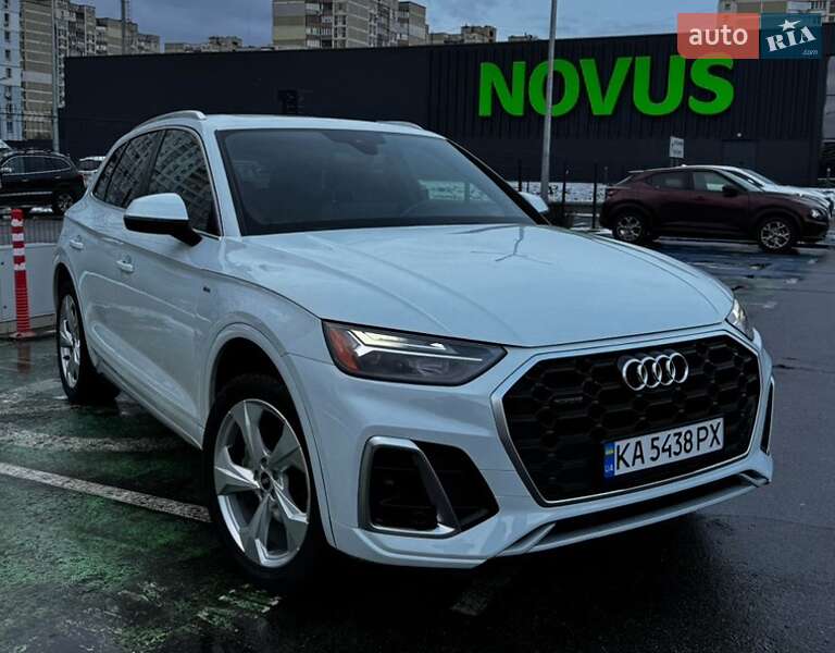 Внедорожник / Кроссовер Audi Q5 2021 в Киеве