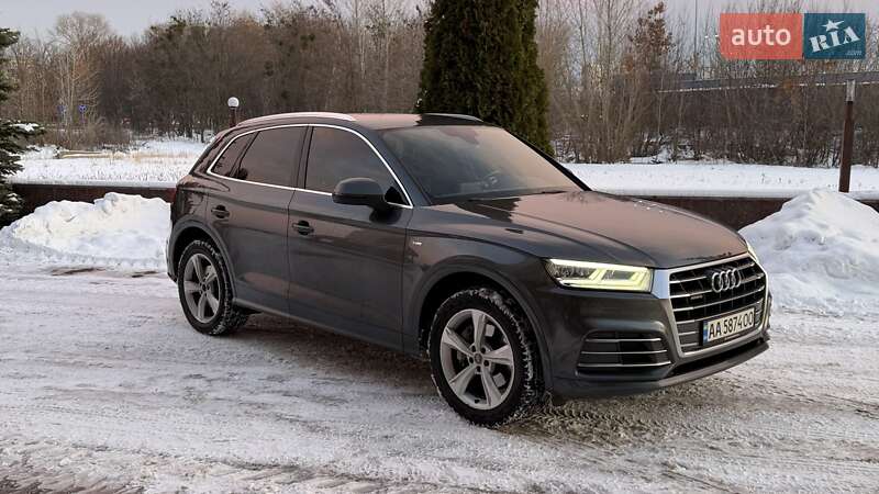 Позашляховик / Кросовер Audi Q5 2017 в Києві