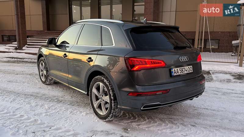 Позашляховик / Кросовер Audi Q5 2017 в Києві