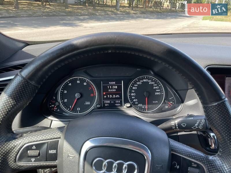 Внедорожник / Кроссовер Audi Q5 2010 в Харькове
