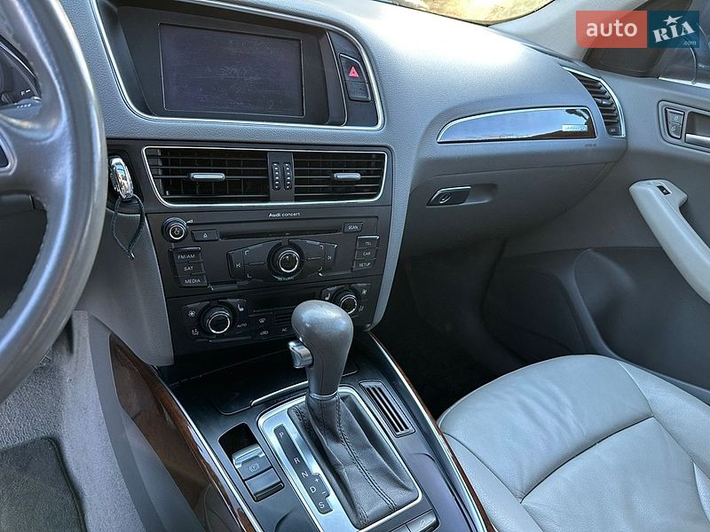 Внедорожник / Кроссовер Audi Q5 2011 в Хмельницком