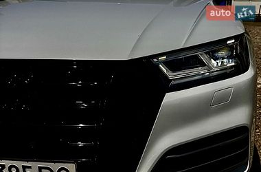 Audi Q5  2019