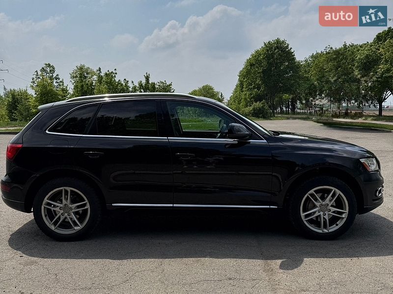 Позашляховик / Кросовер Audi Q5 2013 в Володимирі