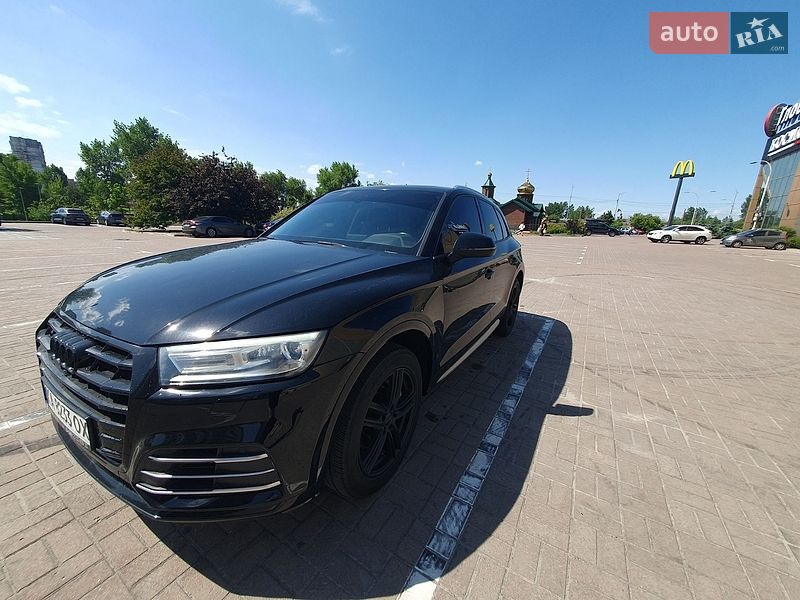 Внедорожник / Кроссовер Audi Q5 2018 в Киеве