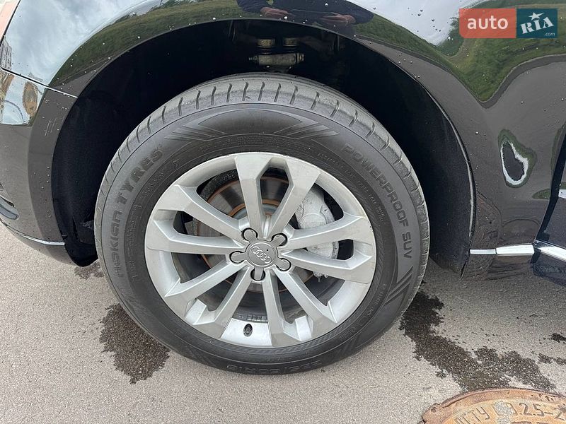 Позашляховик / Кросовер Audi Q5 2015 в Рівному