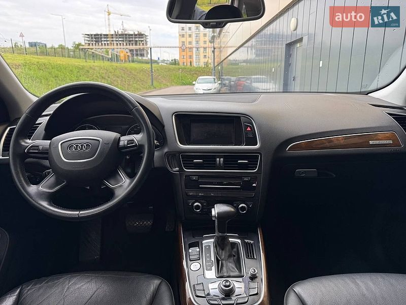 Позашляховик / Кросовер Audi Q5 2015 в Рівному