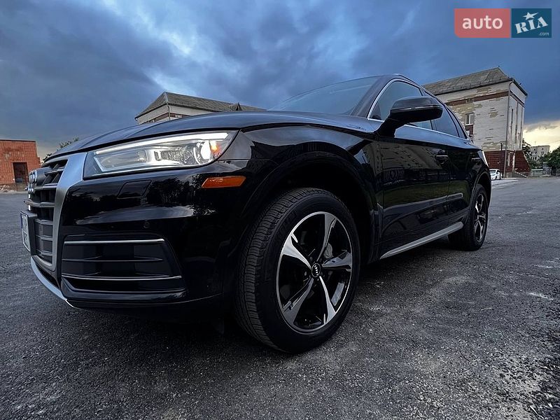 Внедорожник / Кроссовер Audi Q5 2018 в Ровно