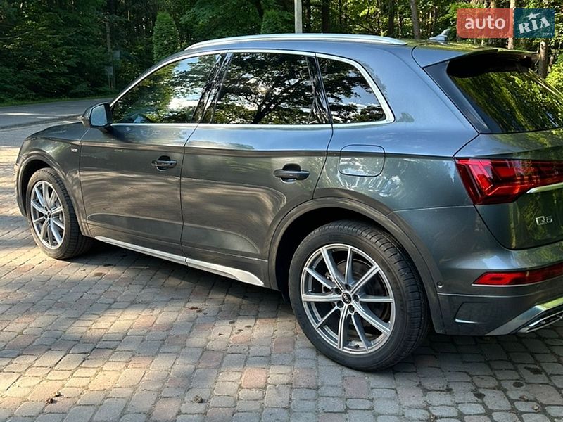 Внедорожник / Кроссовер Audi Q5 2021 в Львове