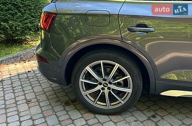 Внедорожник / Кроссовер Audi Q5 2021 в Львове