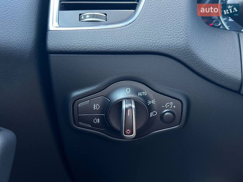 Позашляховик / Кросовер Audi Q5 2015 в Львові фото 16 Позашляховик / Кросовер Audi Q5 2015 в Львові