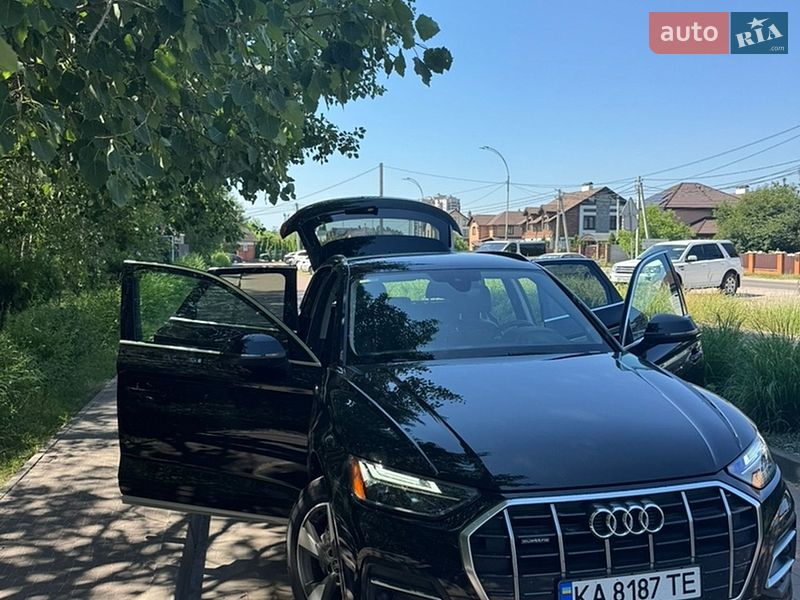 Внедорожник / Кроссовер Audi Q5 2022 в Киеве