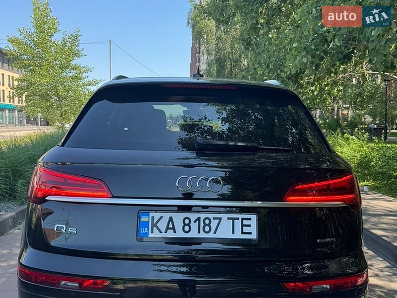 Внедорожник / Кроссовер Audi Q5 2022 в Киеве