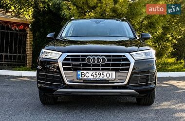 Внедорожник / Кроссовер Audi Q5 2019 в Днепре