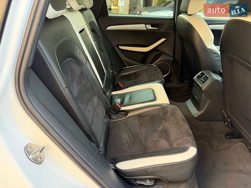 Позашляховик / Кросовер Audi Q5 2011 в Одесі