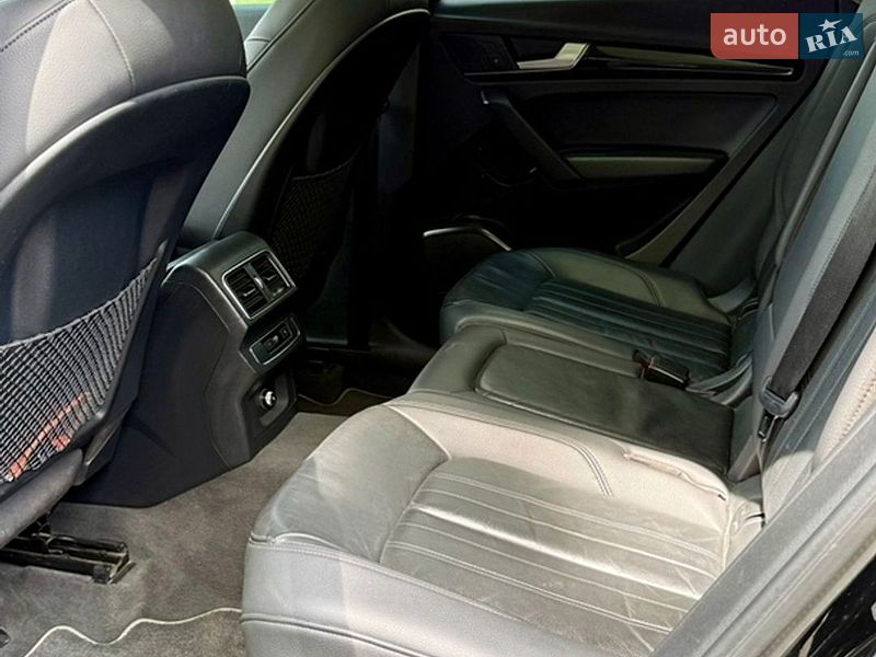 Внедорожник / Кроссовер Audi Q5 2019 в Ужгороде