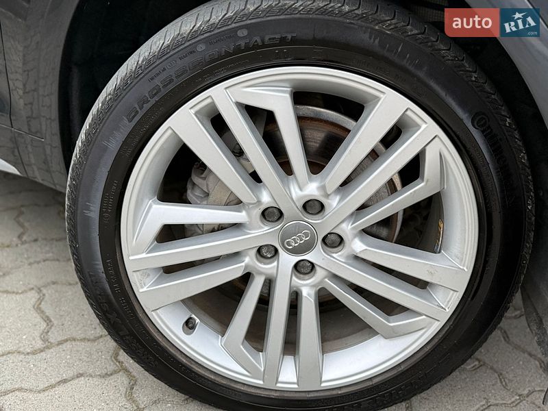 Внедорожник / Кроссовер Audi Q5 2018 в Стрые