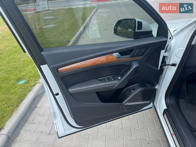 Позашляховик / Кросовер Audi Q5 2022 в Тернополі