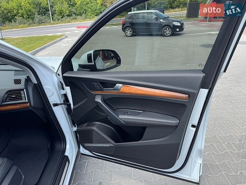 Позашляховик / Кросовер Audi Q5 2022 в Тернополі