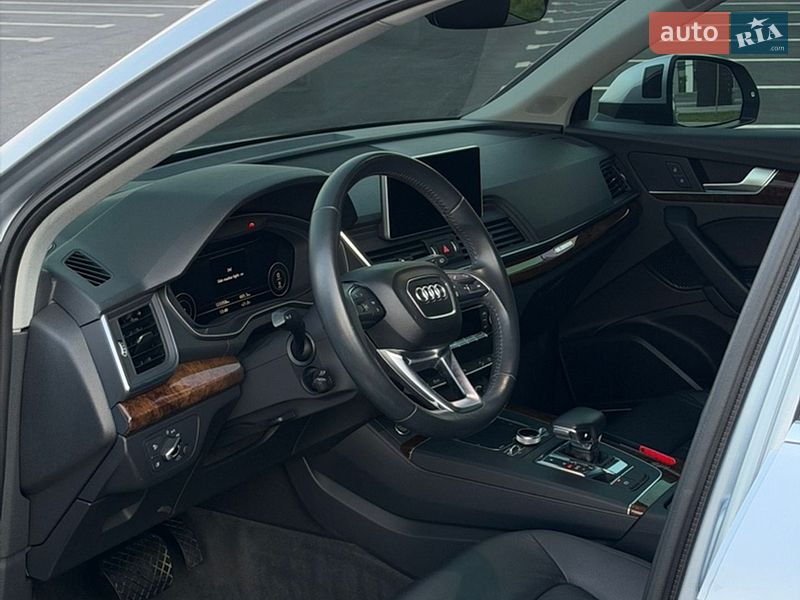 Внедорожник / Кроссовер Audi Q5 2018 в Ровно