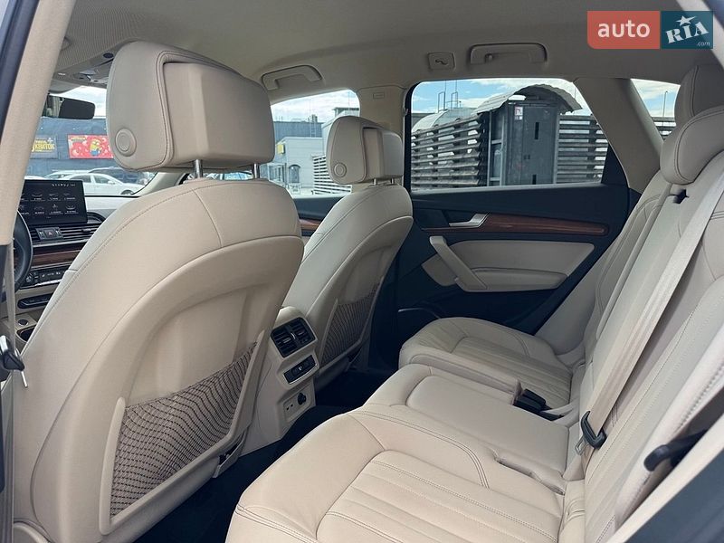 Внедорожник / Кроссовер Audi Q5 2020 в Киеве