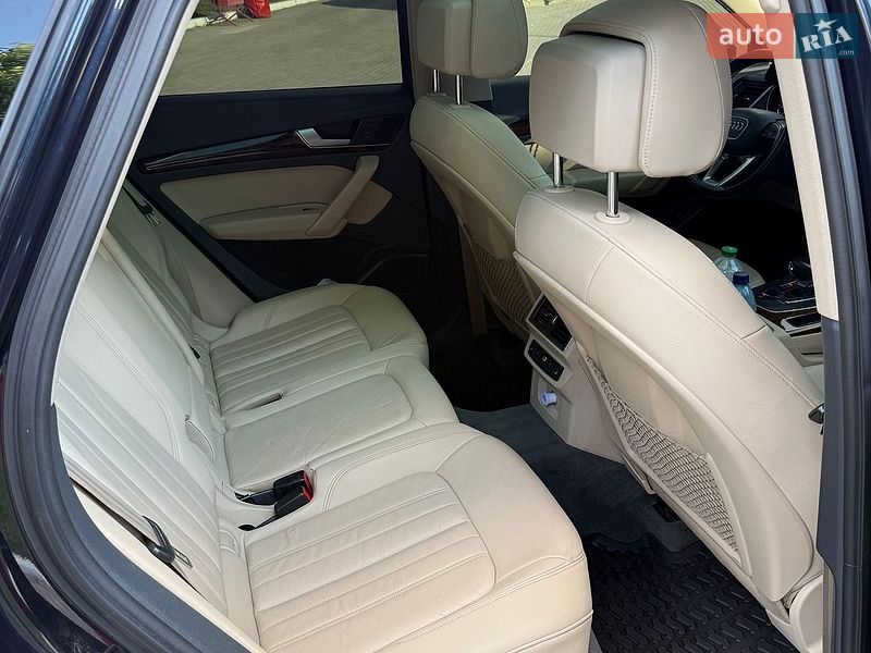 Внедорожник / Кроссовер Audi Q5 2017 в Харькове