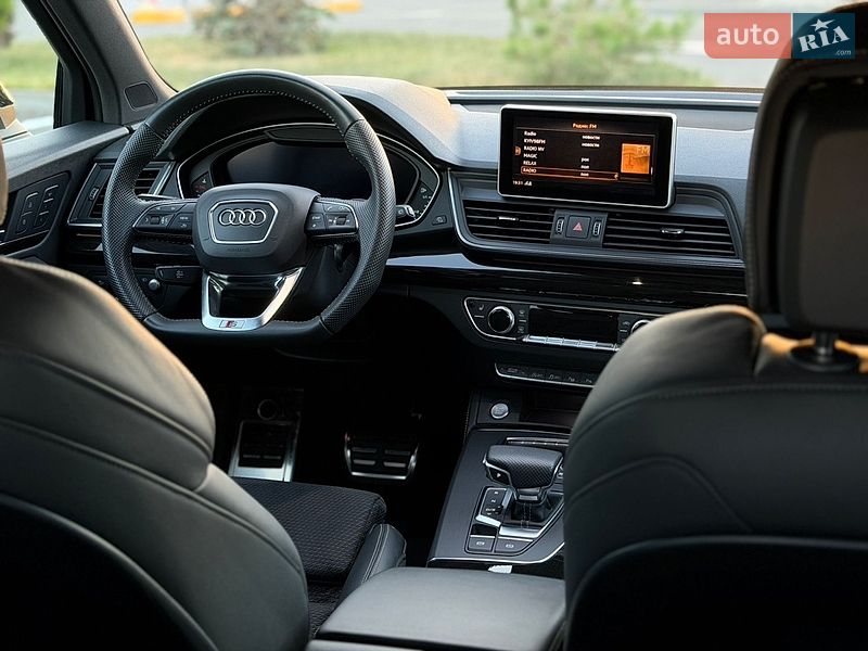 Внедорожник / Кроссовер Audi Q5 2019 в Киеве