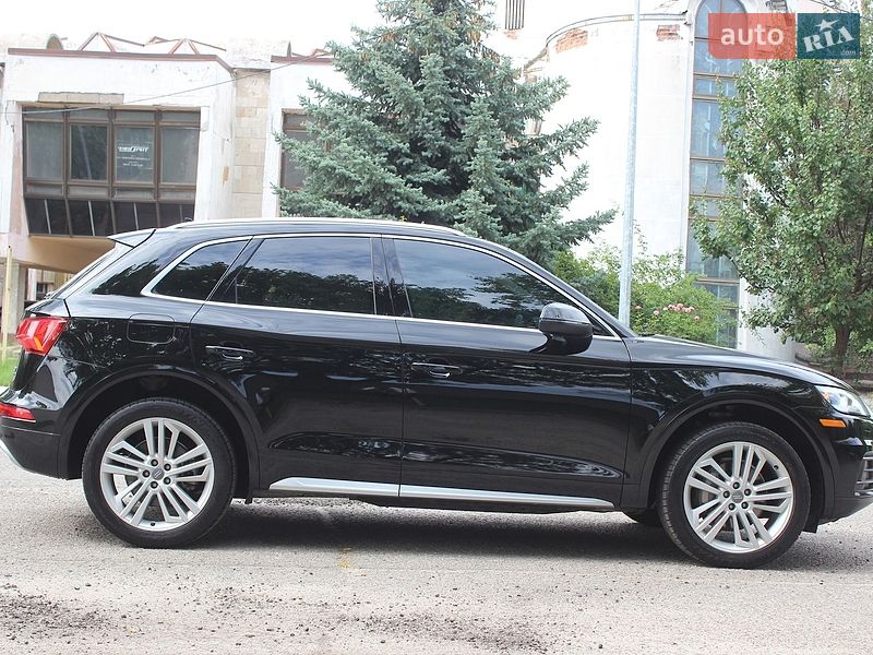 Внедорожник / Кроссовер Audi Q5 2017 в Днепре