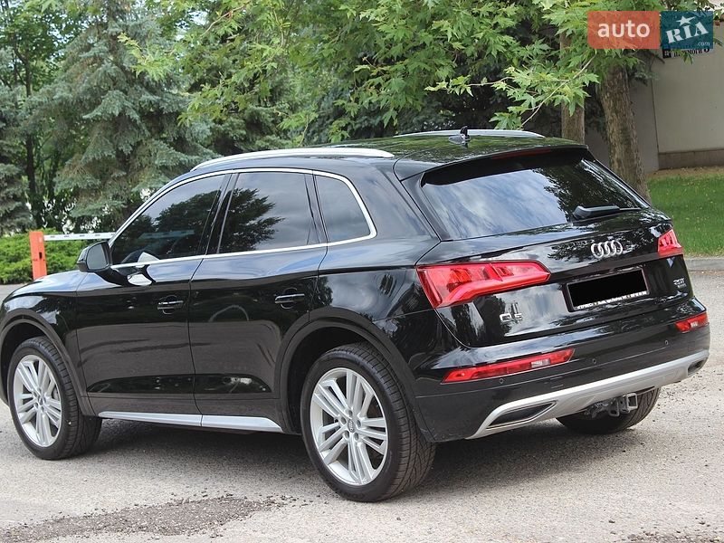 Внедорожник / Кроссовер Audi Q5 2017 в Днепре
