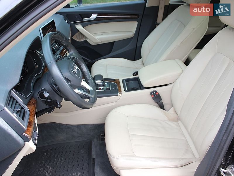 Внедорожник / Кроссовер Audi Q5 2017 в Днепре