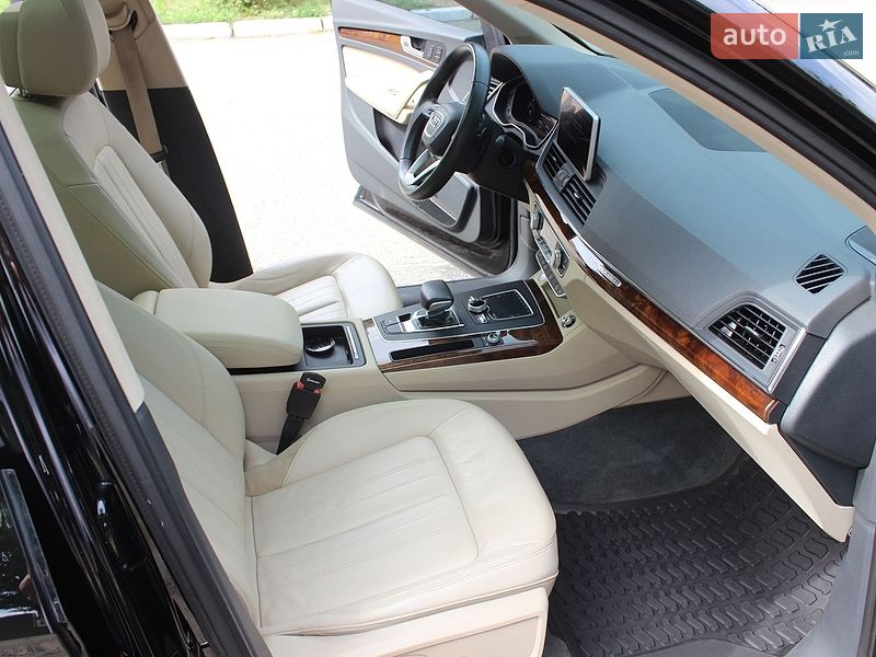 Внедорожник / Кроссовер Audi Q5 2017 в Днепре