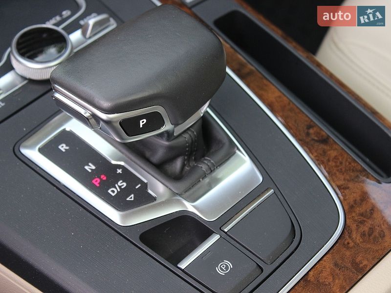Внедорожник / Кроссовер Audi Q5 2017 в Днепре