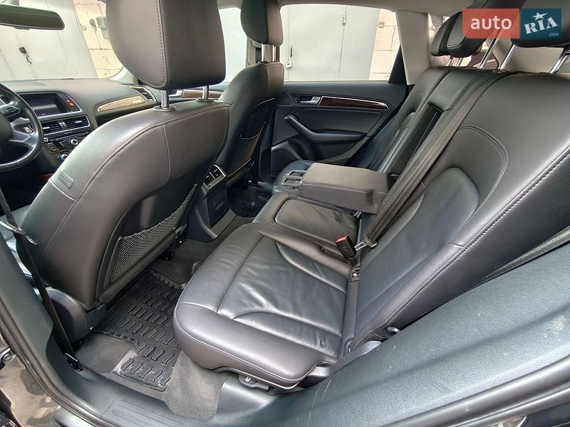 Позашляховик / Кросовер Audi Q5 2016 в Вишгороді