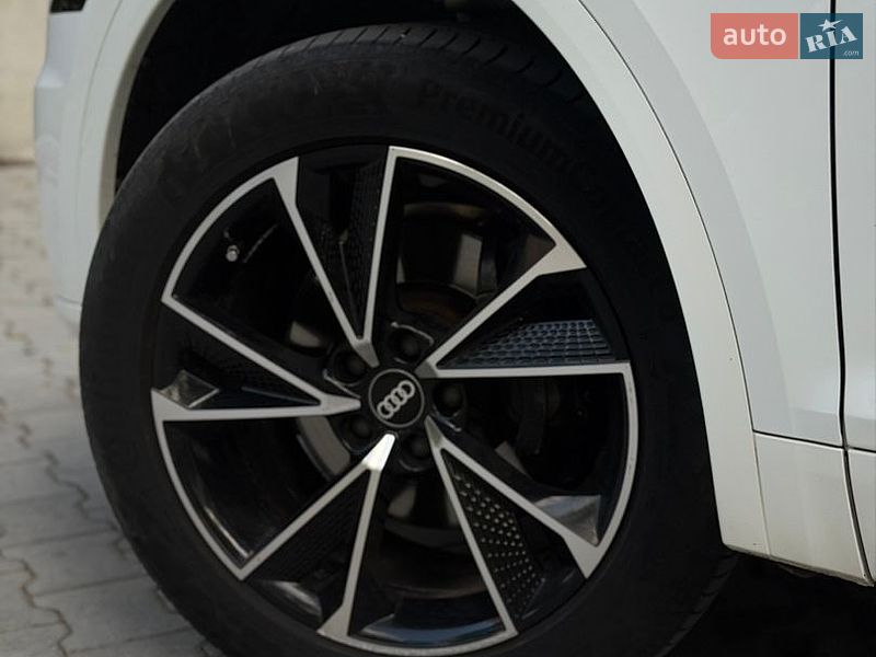 Внедорожник / Кроссовер Audi Q5 2018 в Тернополе