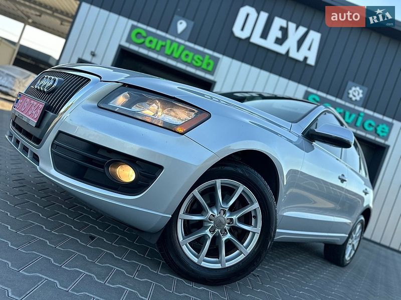 Внедорожник / Кроссовер Audi Q5 2010 в Владимире