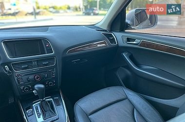 Внедорожник / Кроссовер Audi Q5 2010 в Владимире