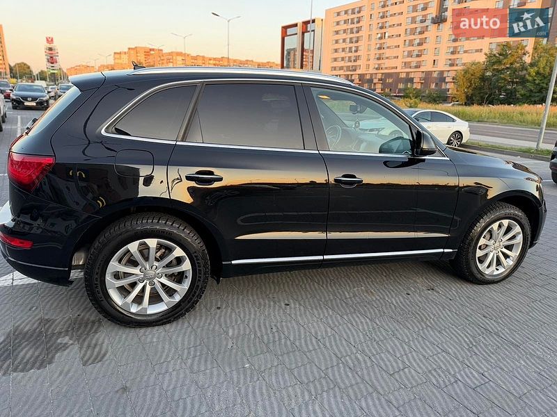 Позашляховик / Кросовер Audi Q5 2016 в Львові