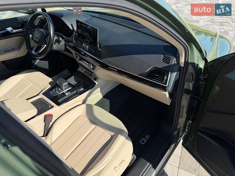 Позашляховик / Кросовер Audi Q5 2023 в Києві
