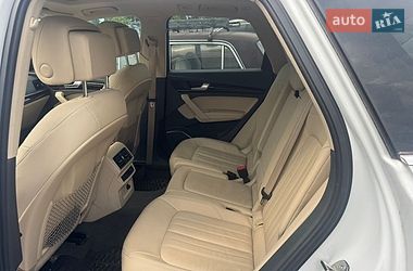 Внедорожник / Кроссовер Audi Q5 2019 в Киеве
