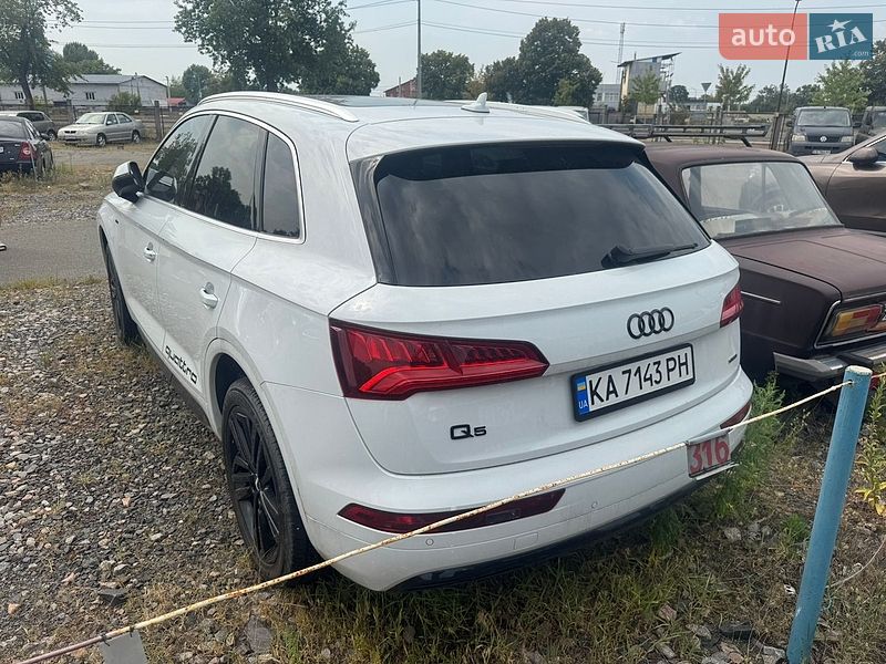 Внедорожник / Кроссовер Audi Q5 2019 в Киеве