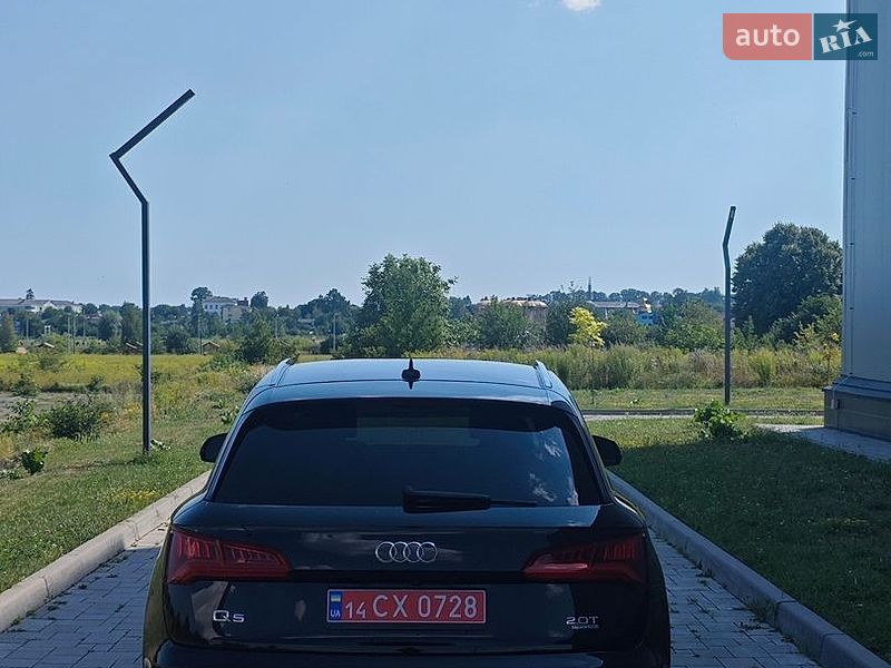 Внедорожник / Кроссовер Audi Q5 2018 в Здолбунове