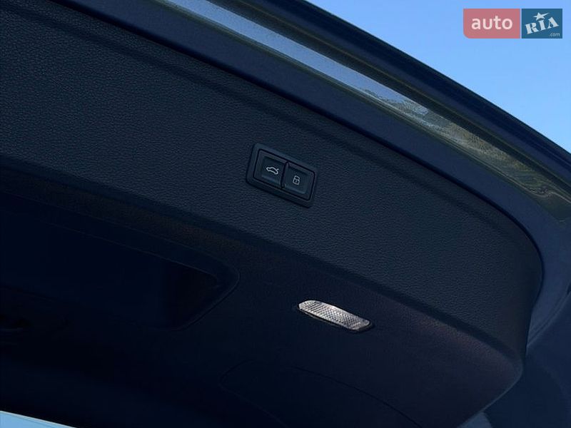 Позашляховик / Кросовер Audi Q5 2018 в Черкасах фото 15 Позашляховик / Кросовер Audi Q5 2018 в Черкасах