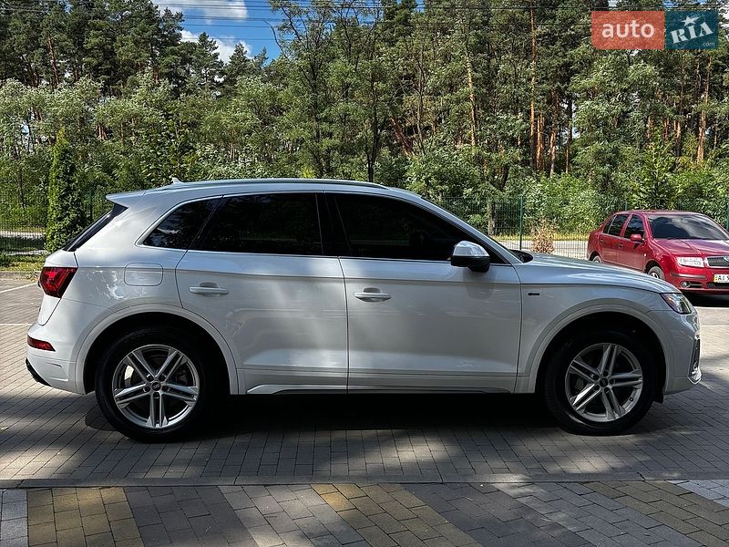 Внедорожник / Кроссовер Audi Q5 2021 в Белогородке