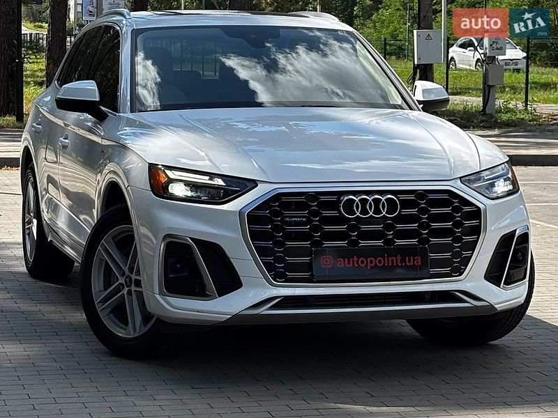Внедорожник / Кроссовер Audi Q5 2021 в Белогородке