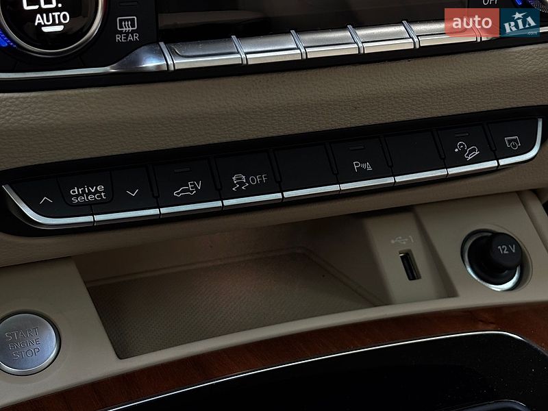 Внедорожник / Кроссовер Audi Q5 2021 в Белогородке