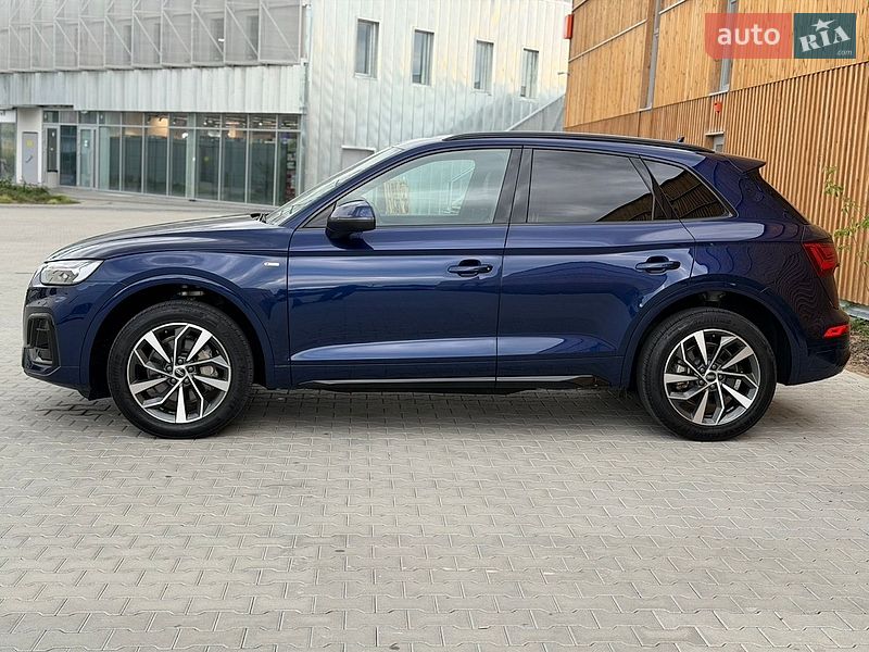 Позашляховик / Кросовер Audi Q5 2022 в Львові