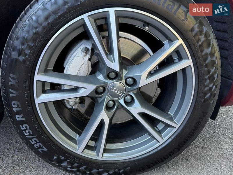 Позашляховик / Кросовер Audi Q5 2017 в Києві