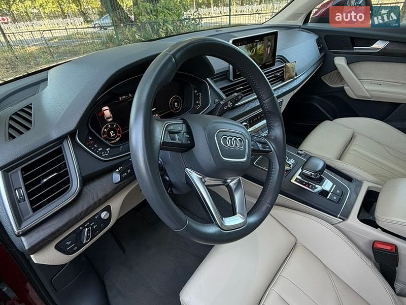 Позашляховик / Кросовер Audi Q5 2017 в Києві
