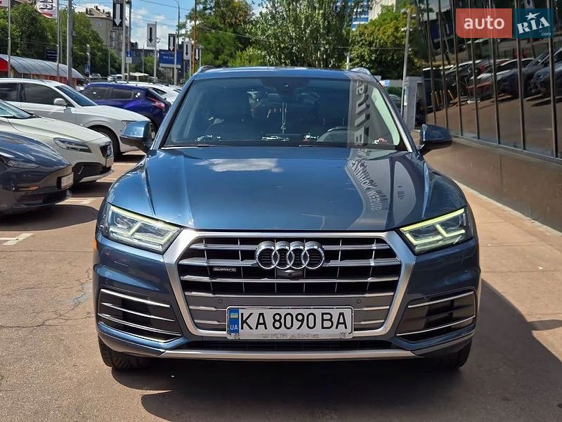 Внедорожник / Кроссовер Audi Q5 2018 в Киеве