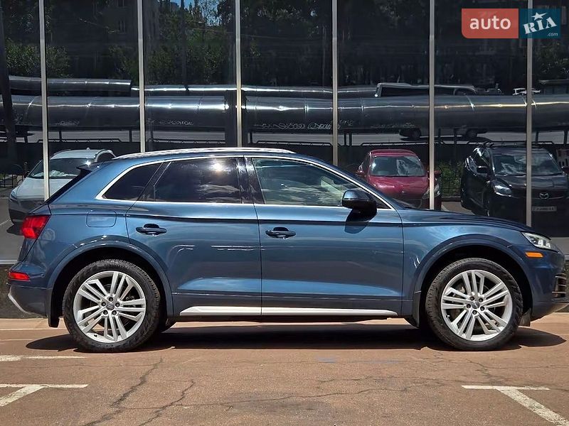 Внедорожник / Кроссовер Audi Q5 2018 в Киеве