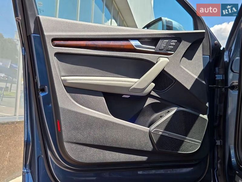 Внедорожник / Кроссовер Audi Q5 2018 в Киеве